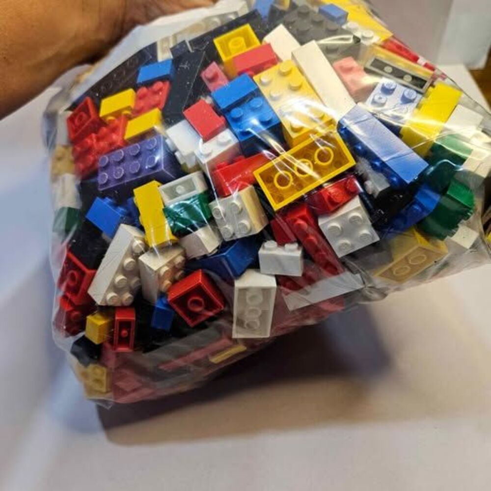 2.82 lbs Bulk LEGO Bricks - Picture 8 of 9